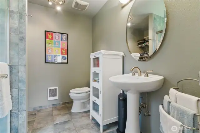 Master bathroom with heated floors!!