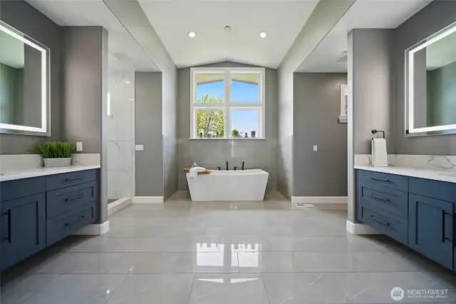 Primary en-suite
