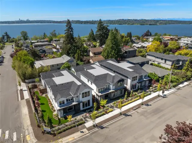 Excellent location, a short walk to downtown Kirkland & three blocks to Heritage Park!