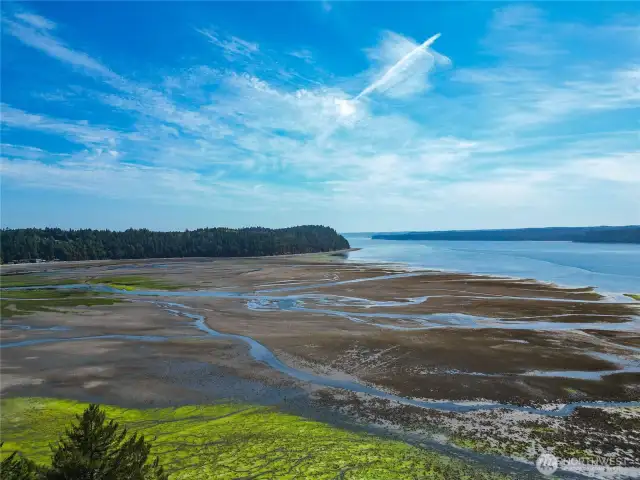 40 Acres of private beach for clamming, oysters & other activities