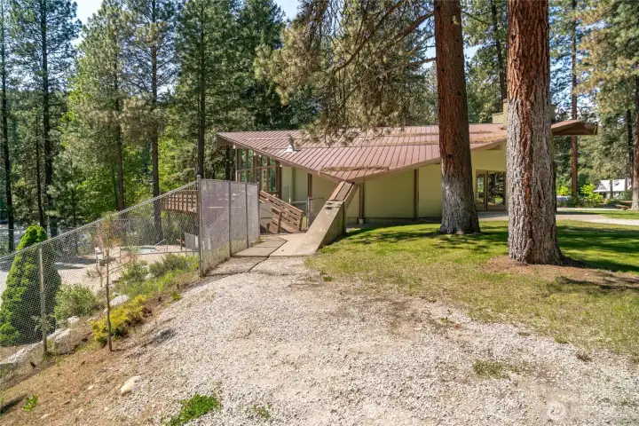 Clubhouse with deck Clubhouse with deck