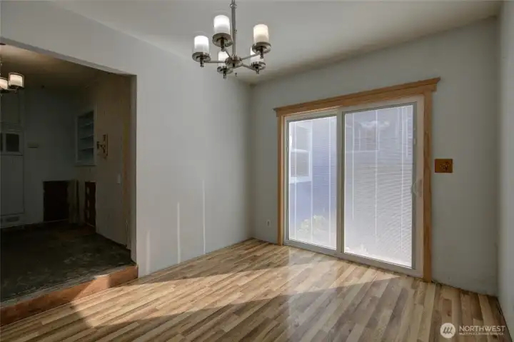 Dining room, cont.