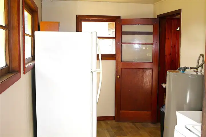 Utility / laundry room is