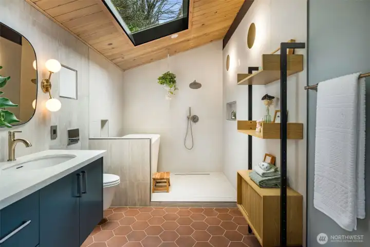 Porcelain Italian tile from Bedrosians and Daltile