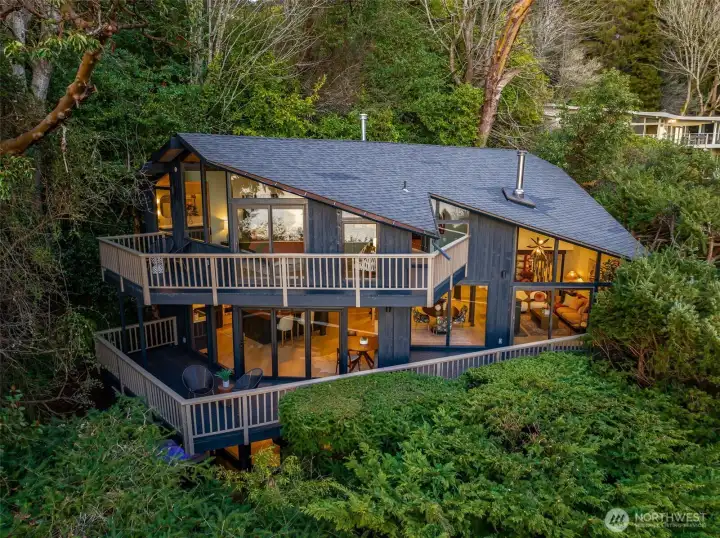 Iconic 1969 custom architecture