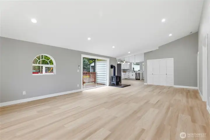 Bright & open living space