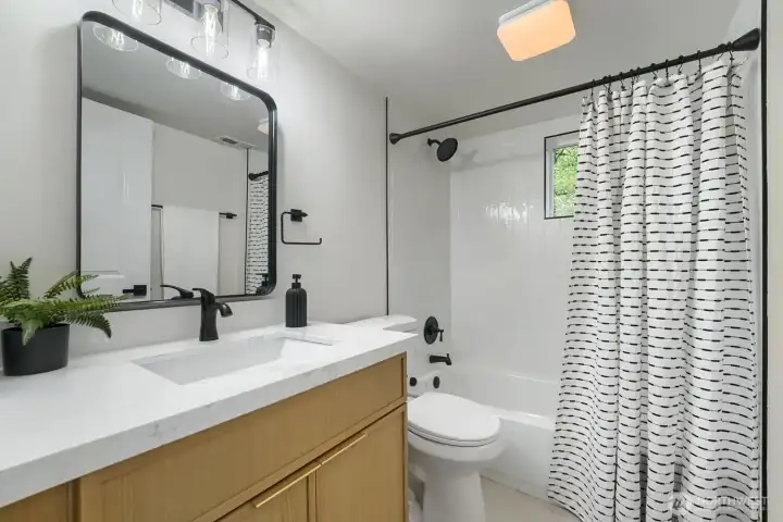 Lower updated Full Bath