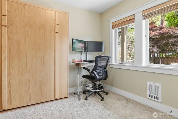Entry level guest room / office.