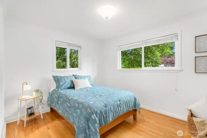 Second bedroom.