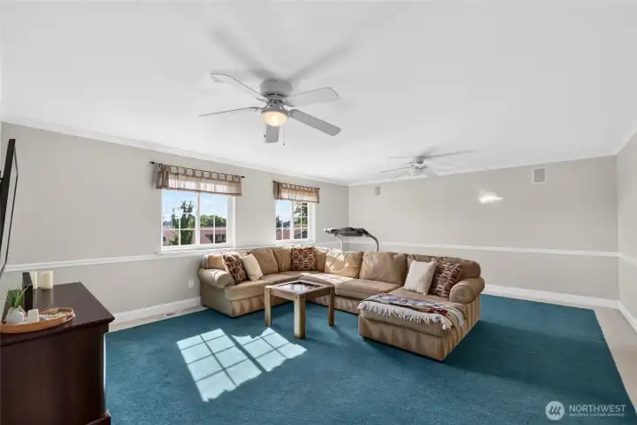 Huge bonus room with lake views and adjacent to 2 additional bedrooms Huge bonus room with lake views and adjacent to 2 additional bedrooms