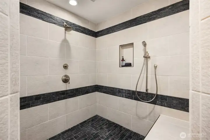 Main level large shower