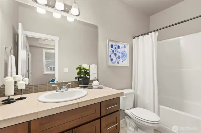 Main Floor Ensuite