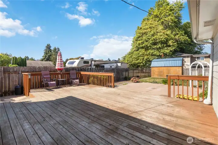 Back deck perfect for entertaining