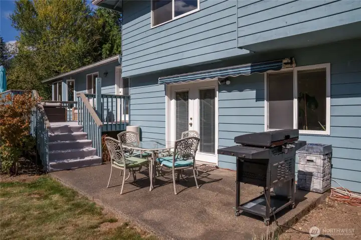 With an upper deck and lower patio (included remote controlled sunshade), you will have plenty of room for lounging and entertaining