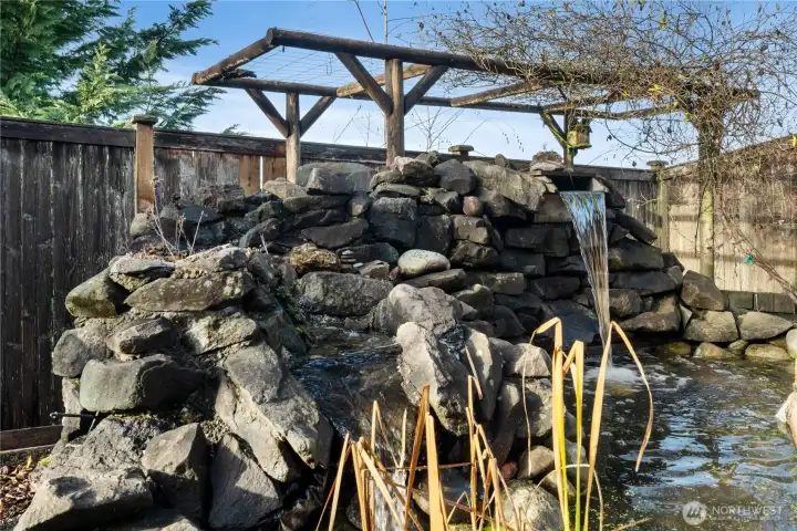 Enjoy the fountain & creek from the gazebo