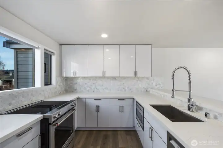 Kitchen w/ Stainless Steel Appliances and pantry