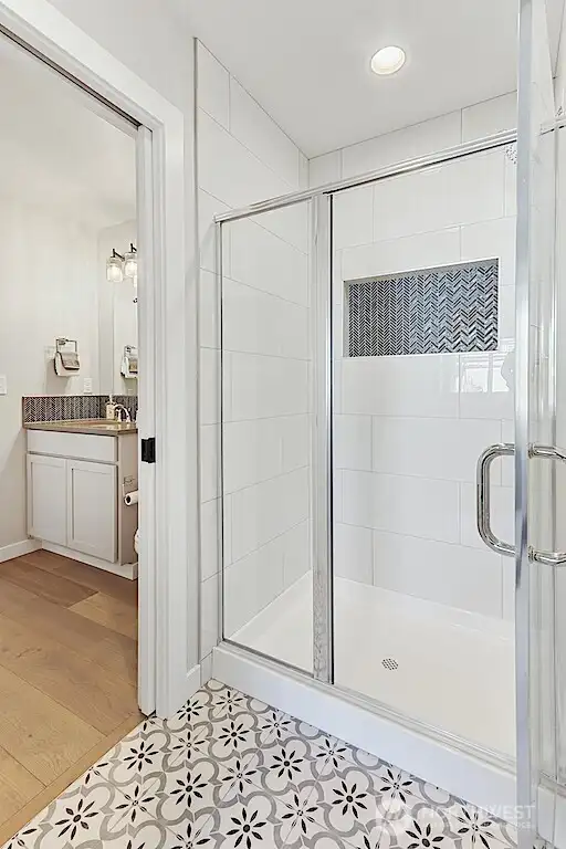 main floor 3/4 bathroom