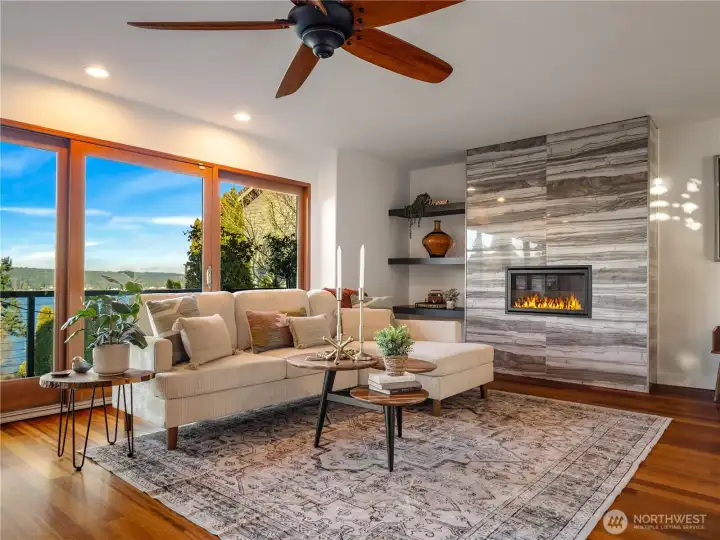 Large sliding doors to the massive viewing deck blurs the lines between indoor and outdoor.