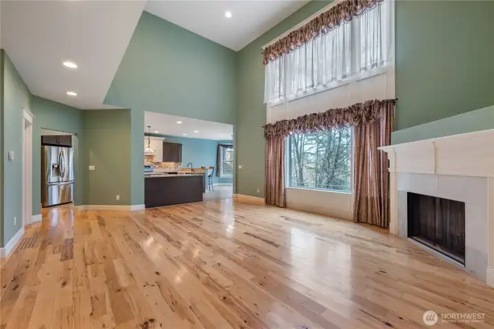 Formal Living Room W/Propane Fireplace