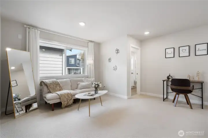 Additional flexible living space or loft area, perfect for a home office ,media room, kids play area, home theater or home gym area. You name it!