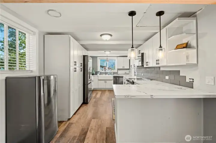 New Laminate Life Proof Flooring