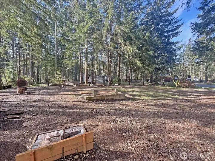 20 N Cod Pl - A great place to gather and throw some horseshoes
