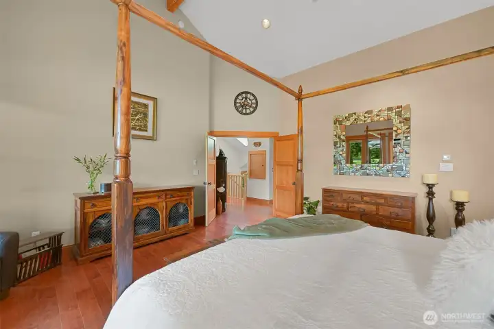 Beautiful primary with vaulting ceilings.