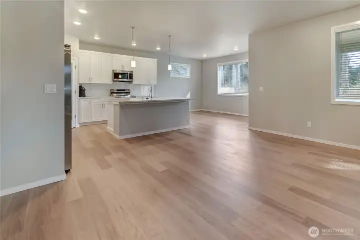 Photos are of a previously built Summit floor and may show an upgrade or a product no longer available.