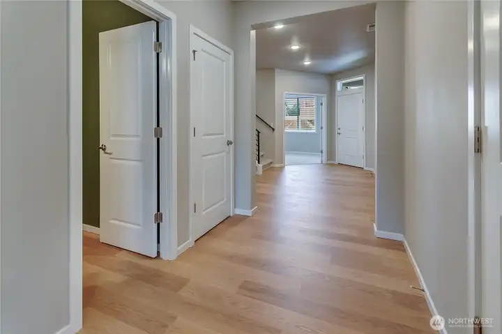 Photos are of a previously built Summit floor and may show an upgrade or a product no longer available.