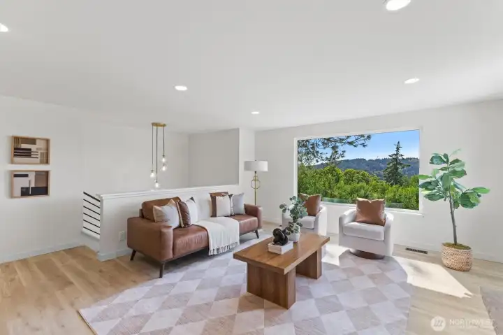 With large bay window With large bay window