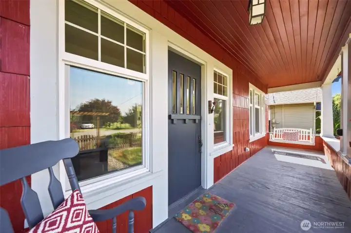 Amazing front porch to relax