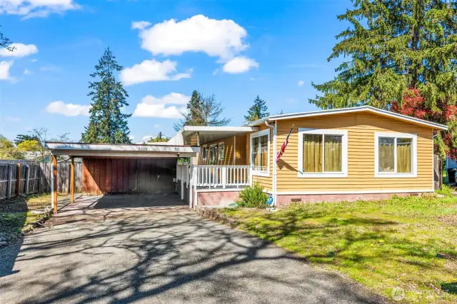 Manufactured home located in Village green community in Lakewood WA.This home has been updated over the years and is definitely maintained to some of the highest standards.