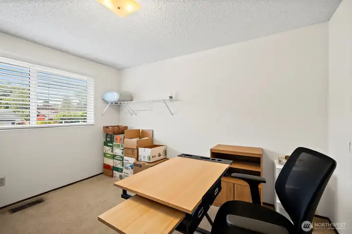 Large additional bedroom