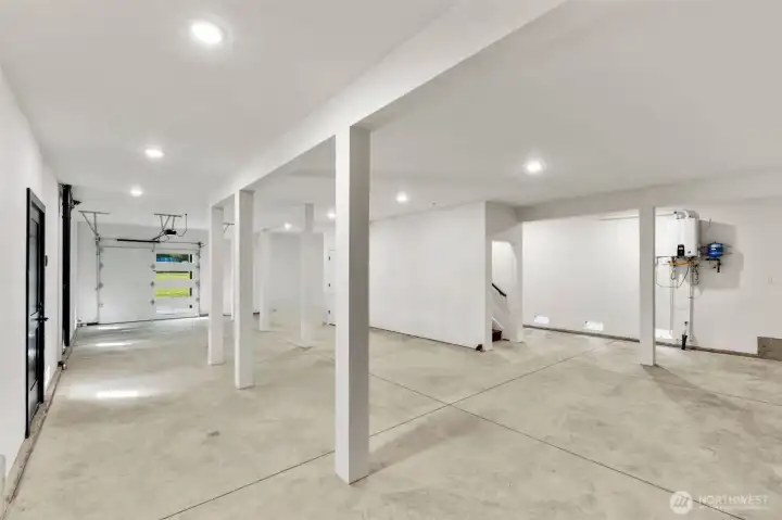1,337 sq. ft. finished garage below w/stairs leading up!