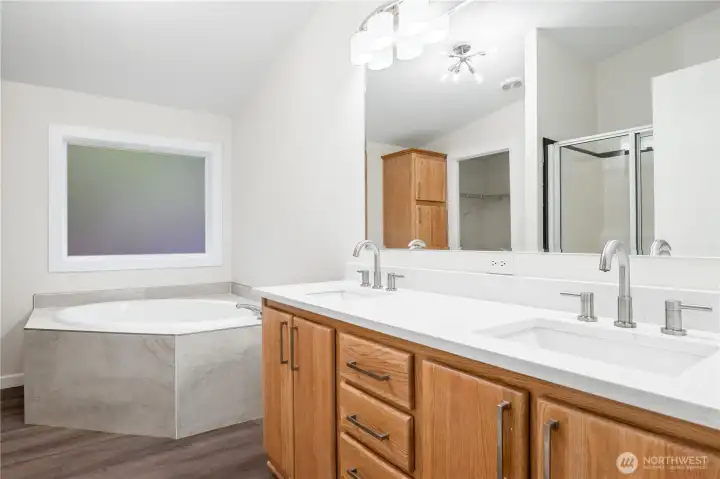 Soaker Tub in Primary Bathroom