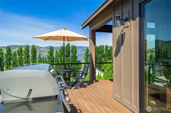 Upper level deck BBQ area