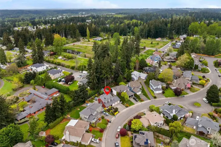 Close to shopping and freeways
