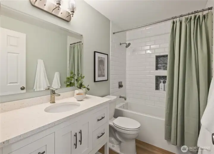 2nd Floor Bathroom - Updated