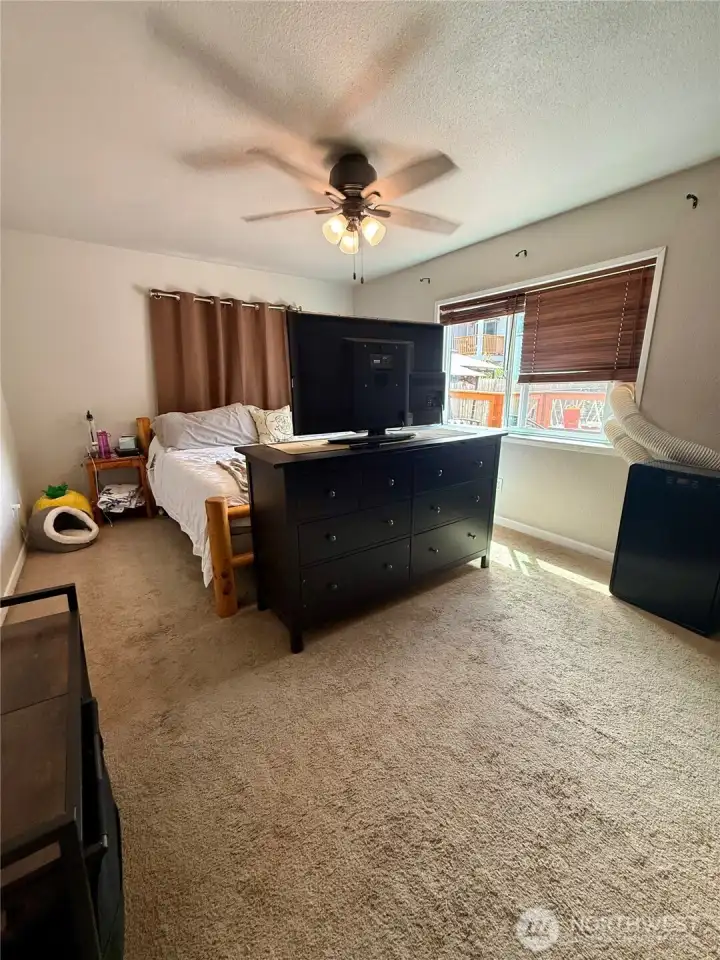 Spacious bedroom on main