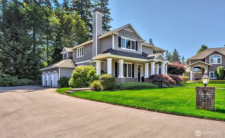 Elegant home on a dead-end cul-de-sac street is a gem that is difficult to find. Come Enjoy! Elegant home on a dead-end cul-de-sac street is a gem that is difficult to find. Come Enjoy!