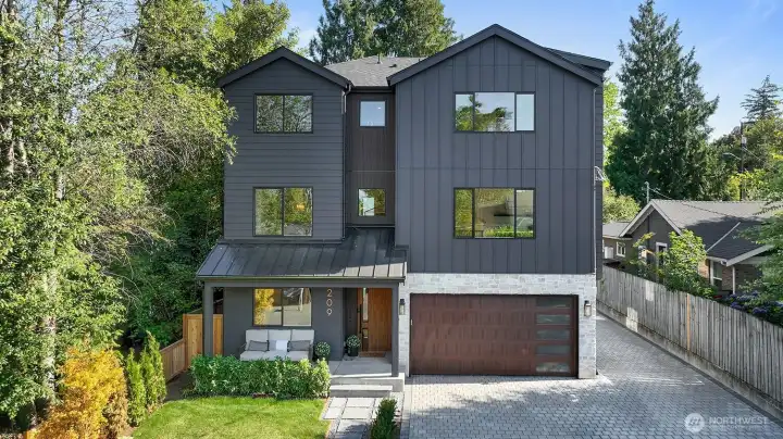 Welcome home to this stunning new construction home in Wedgwood Welcome home to this stunning new construction home in Wedgwood