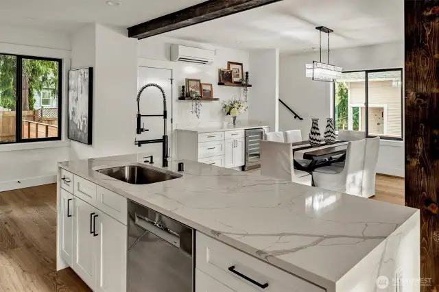 Thoughtful hostess layout