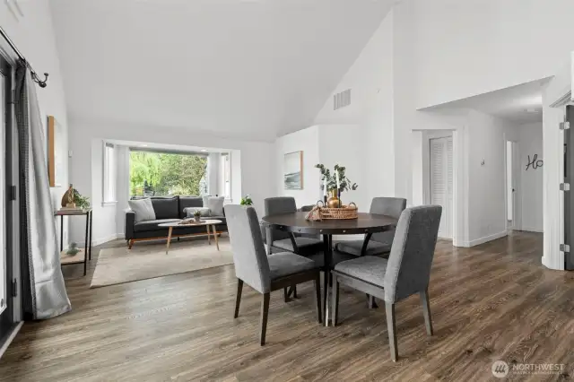 Dining room/living room