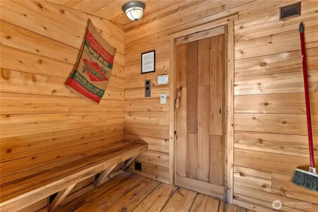Step in here to get naked before entering the sauna in the winter.  Or year round if you like!  They do it in Finland :)