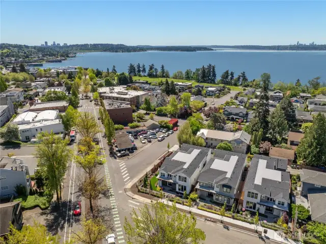 Excellent location, a short walk to downtown Kirkland & three blocks to Heritage Park!