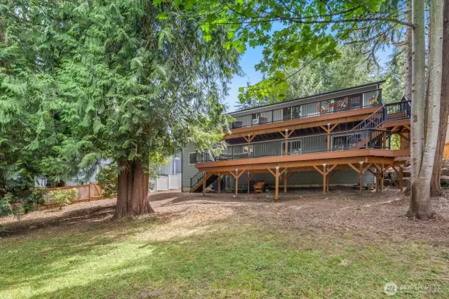This property is just shy of 1/2 acre and has SO much potential.