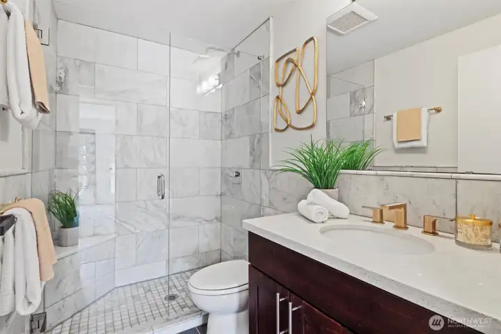Upstairs bathroom