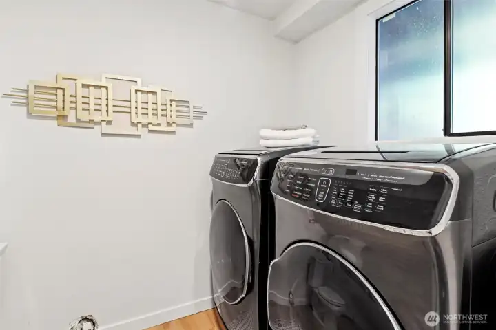 Laundry / half bath off rec room