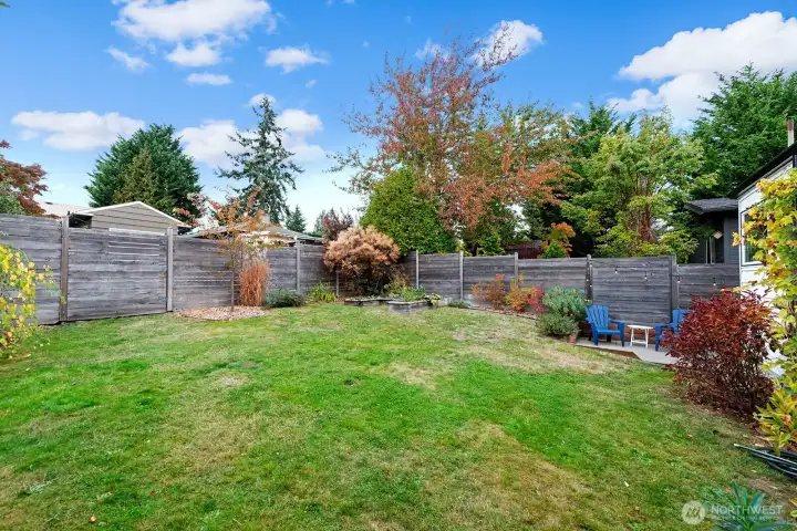 Lots of room to play, garden or just relax in privacy.