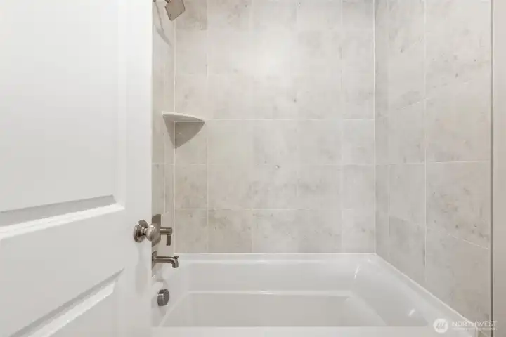 Disclaimer Secondary photos of same floor plan on different lot in different community: Photos are from another Luna, finishes, upgrades, and features may vary.